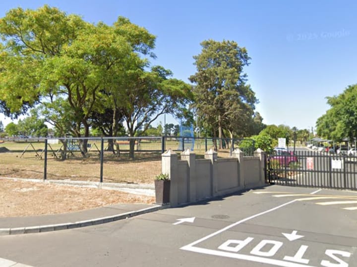 To Let 2 Bedroom Property for Rent in Morgenster Heights Western Cape